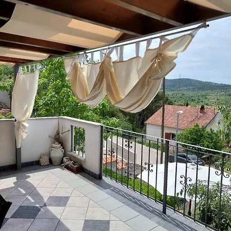 Lavanda & Divona Apartamento *