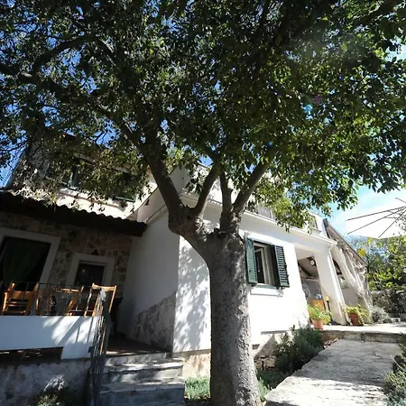 Lavanda & Divona Apartamento *