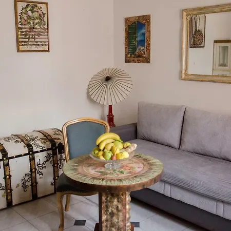 Lavanda & Divona Apartamento