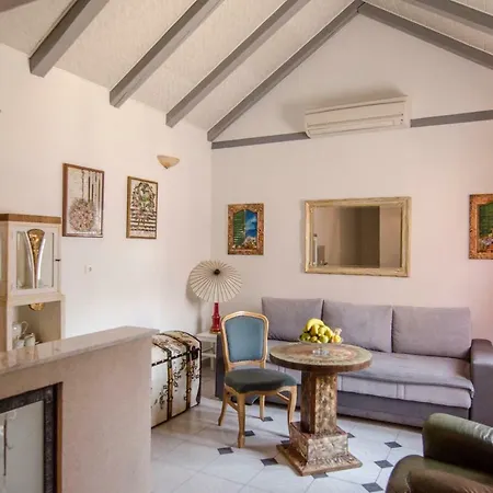 Apartment Lavanda & Divona
