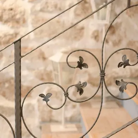 Lavanda & Divona Apartamento