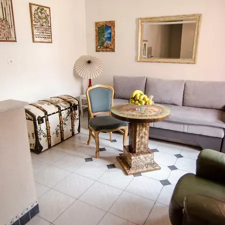 Lavanda & Divona Apartamento Šibenik
