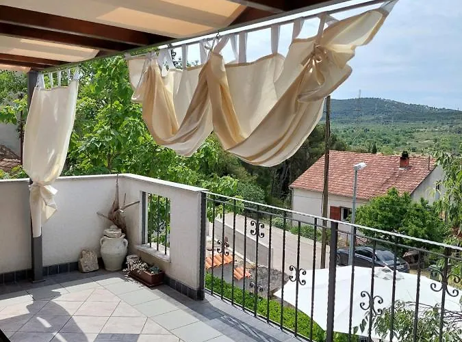 Lavanda & Divona アパート *