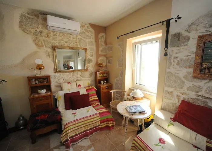 Lavanda & Divona シベニク