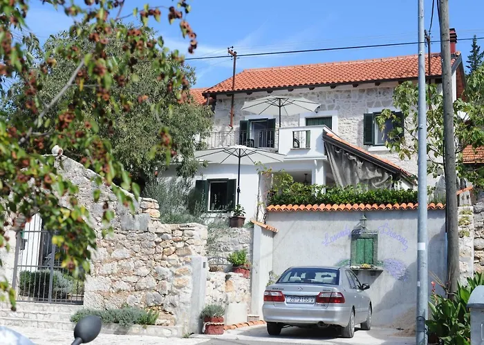 Lavanda & Divona アパート シベニク