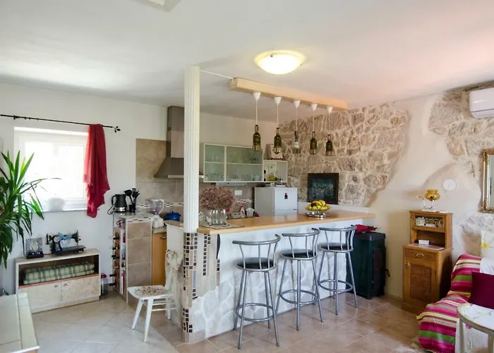 Lavanda & Divona アパート シベニク