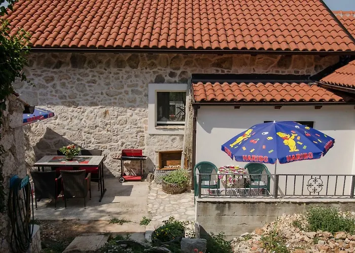 Lavanda & Divona 公寓 *